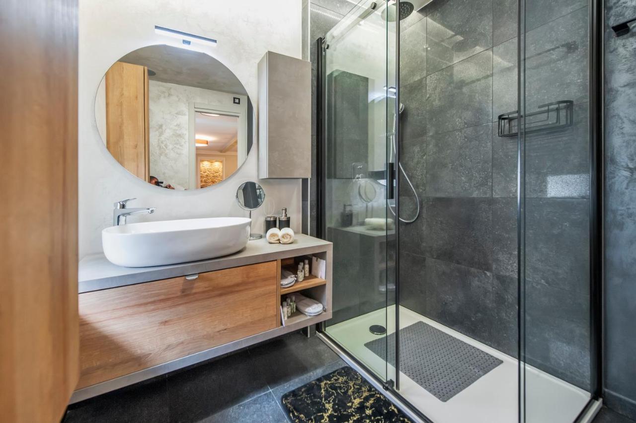 Dc II Downtown Apartment ロヴィニ エクステリア 写真